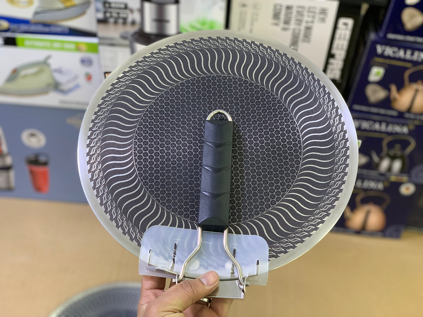 Laser coating Portable Plastic Handle tawa