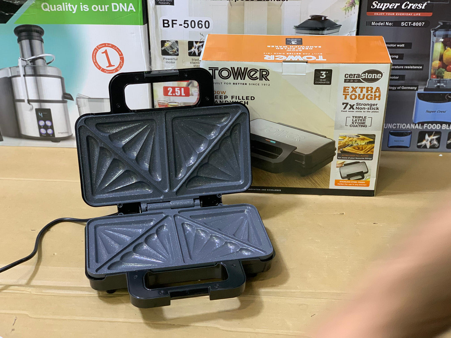 Sandwich Maker Of Tower Brand