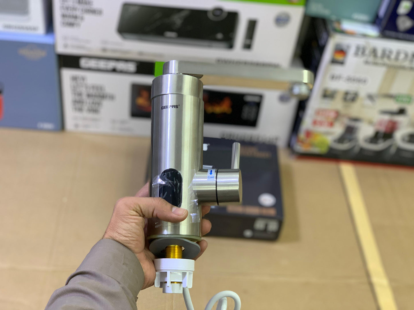 Geepas brand electric Instant water Faucet 3300 watt