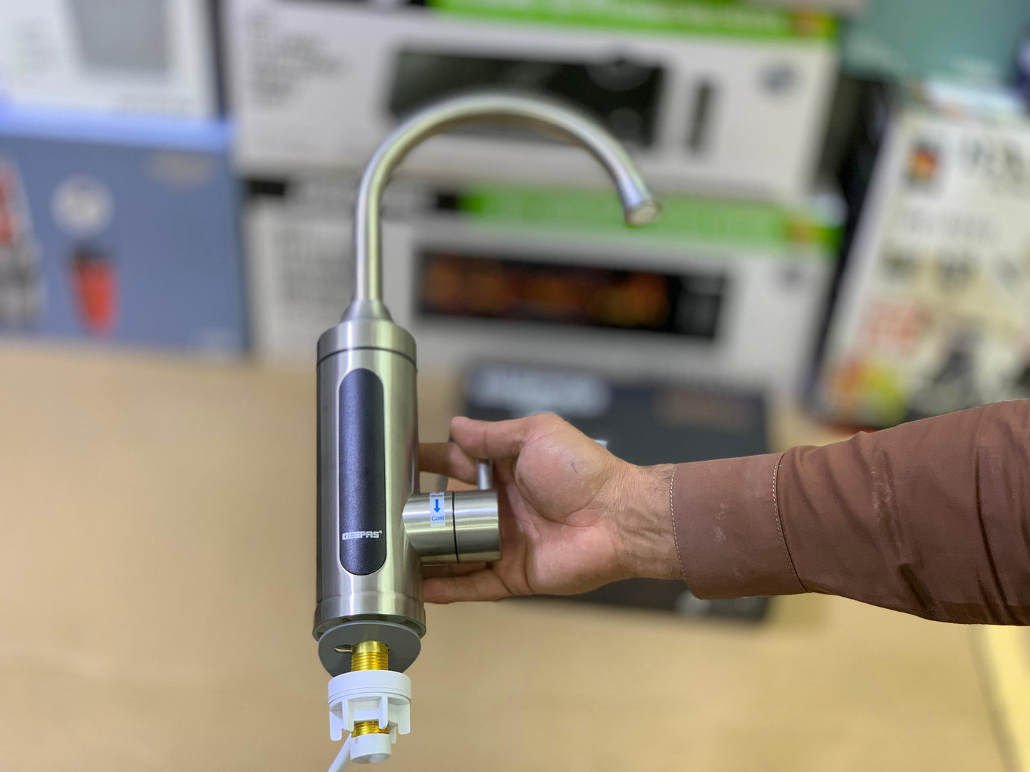 Geepas brand electric Instant water Faucet 3300 watt