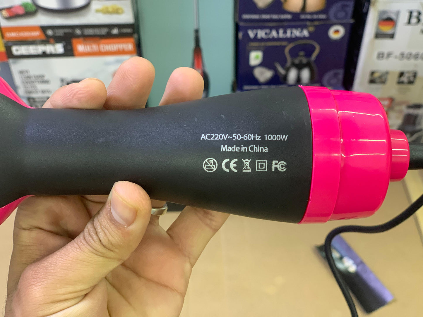 Asaan Kart™ 3-In-1 Electric One Step Hair Straightening Brush One Step Hot Air Brush Dryer + Styler